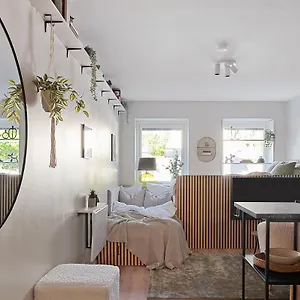 Beachside Junior - 16min From Centre Apartment